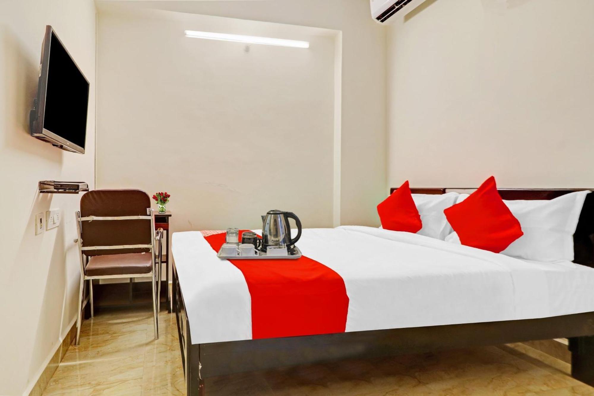Oyo Happy Stay Hotels Haïdarabad Extérieur photo