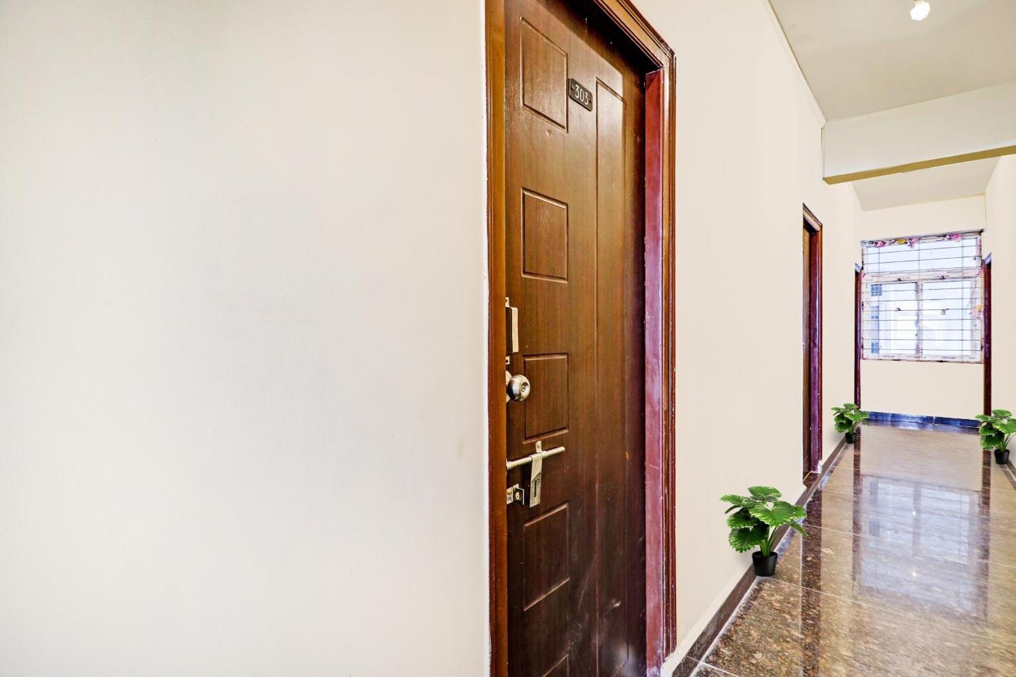 Oyo Happy Stay Hotels Haïdarabad Extérieur photo