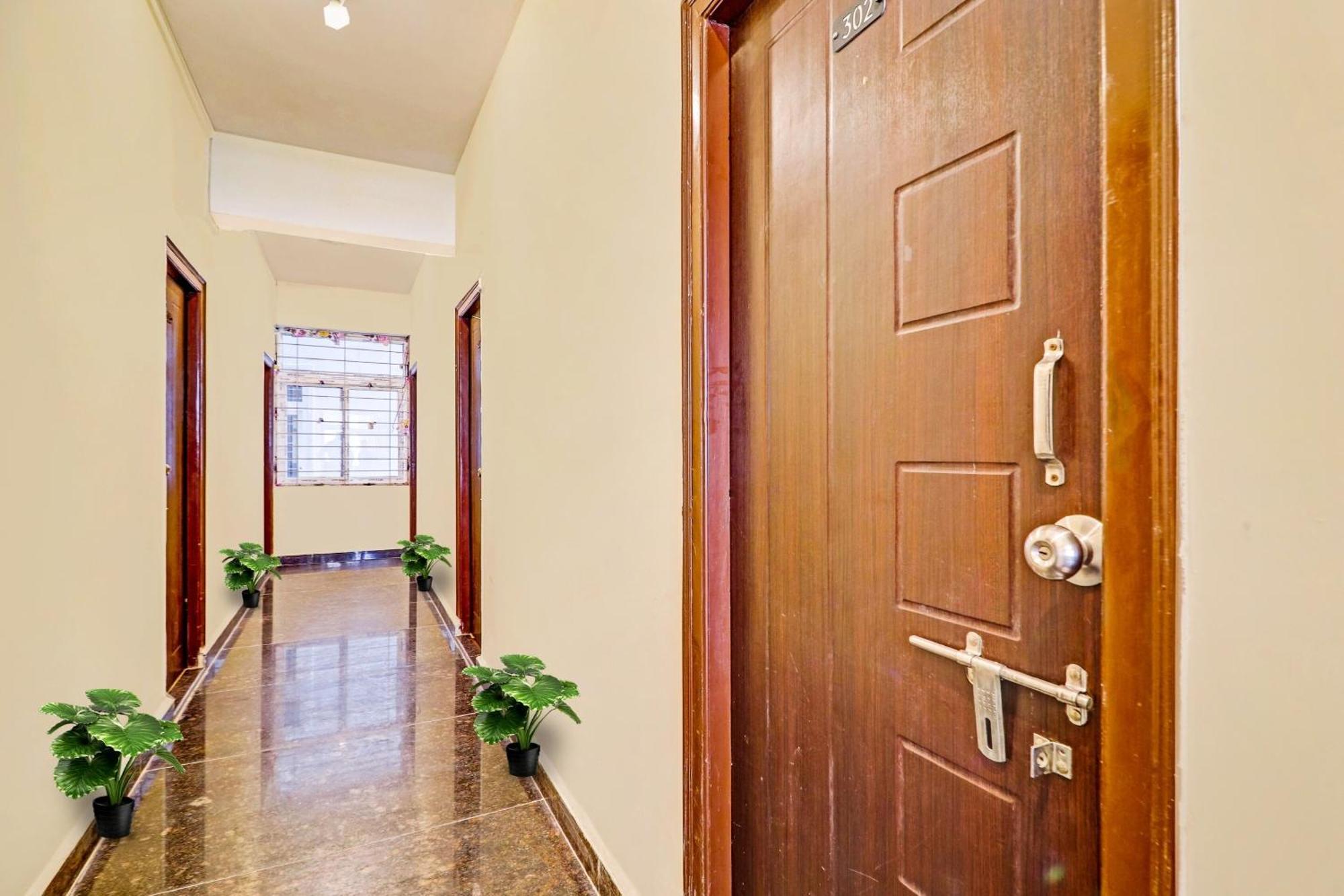 Oyo Happy Stay Hotels Haïdarabad Extérieur photo